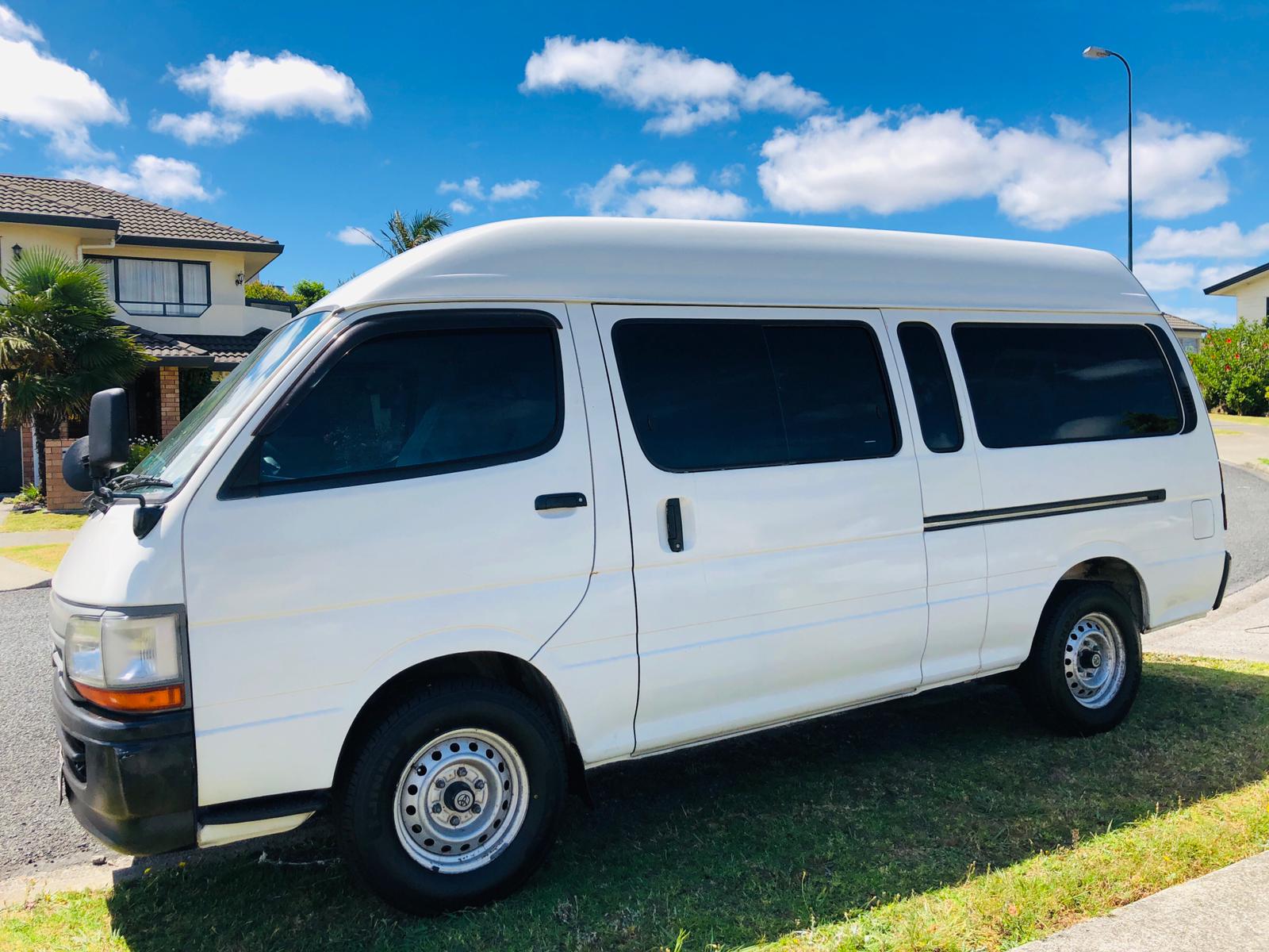 Бензиновый минивэн. Toyota Hiace 1. Minibus Toyota Hiace. Тойота Hiace 1990. Toyota микроавтобус Hiace 1990.